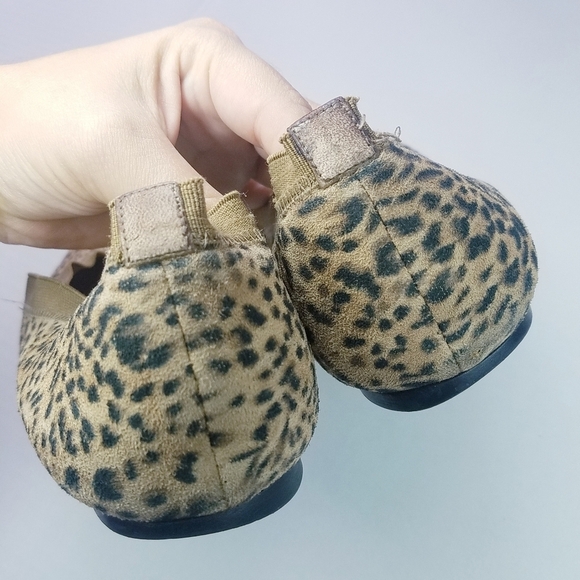 Stuart Weitzman | Suede Leopard Print Flats 10 - Picture 6 of 8